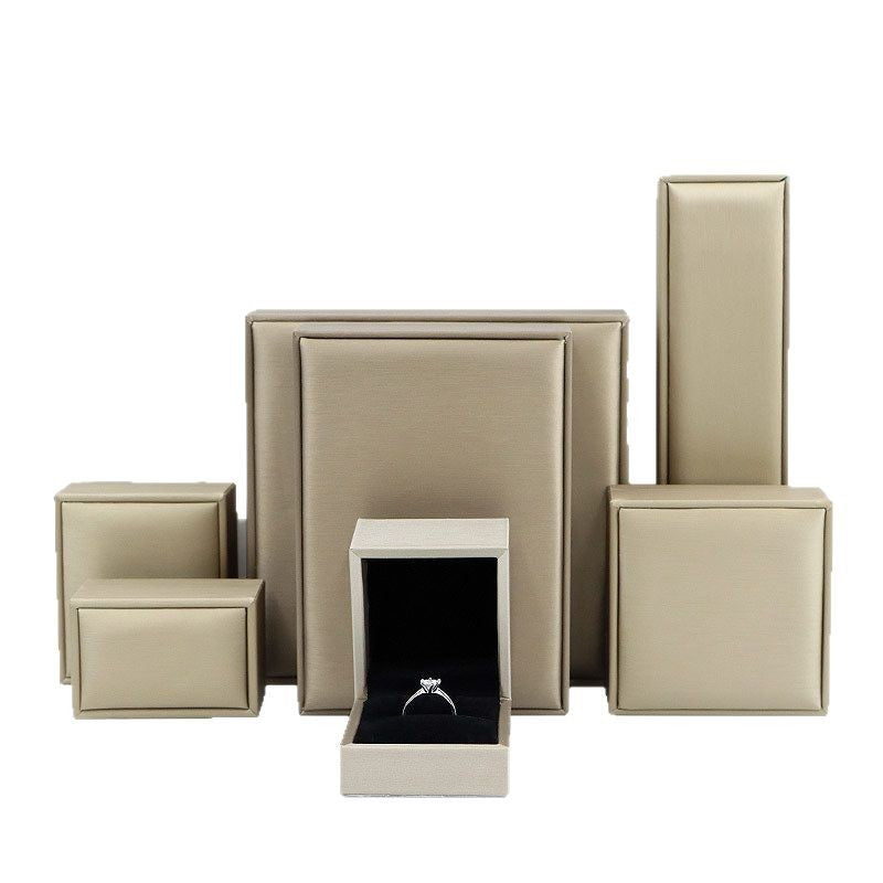 Elegant Leather Jewelry Storage Box for Bracelets Necklaces Rings